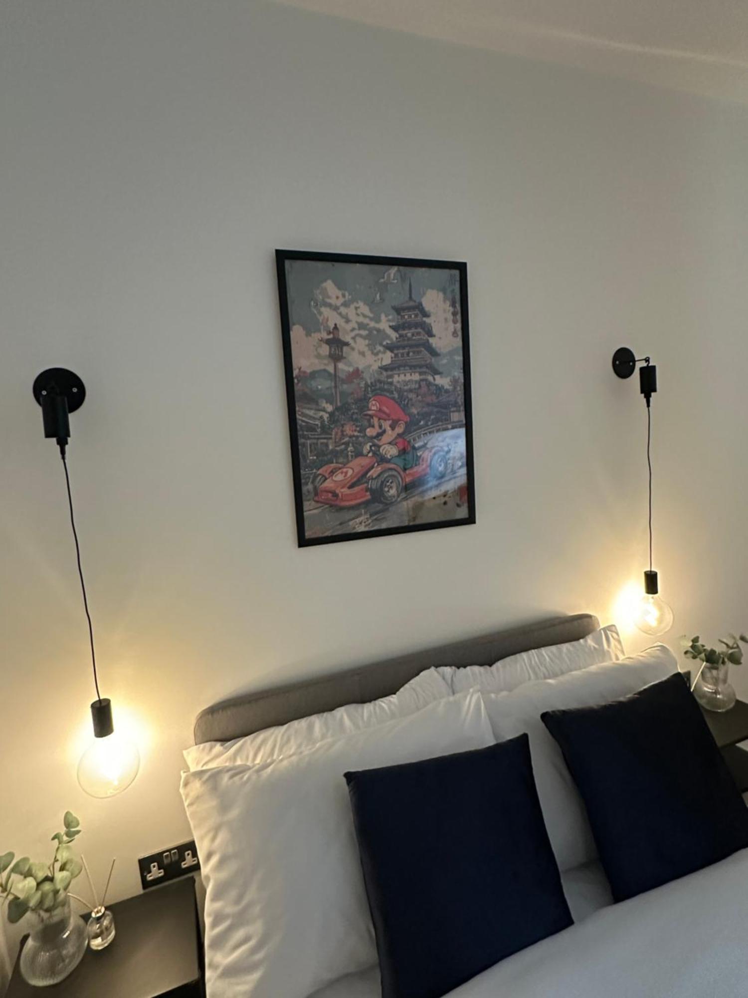 Retro Suite A Luxury Apartment With King Size Bed Wii Games And Entertainment Leicester Exterior foto